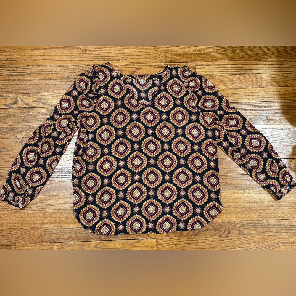 LOFT Ruffle Shoulder Blouse Bar Back Print Fall Top Blouse Women’s Size Large - Picture 3 of 6